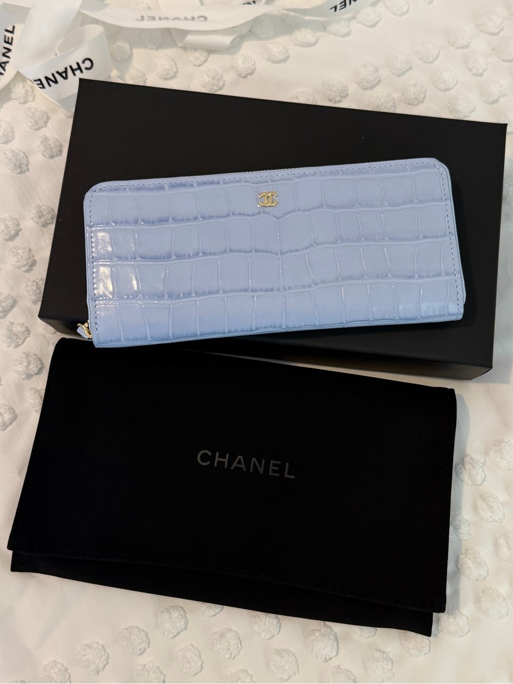 CHANEL Croc Embossed Zip Around Long Wallet Lilac Lavender Brand New with Box - Picture 3 of 15